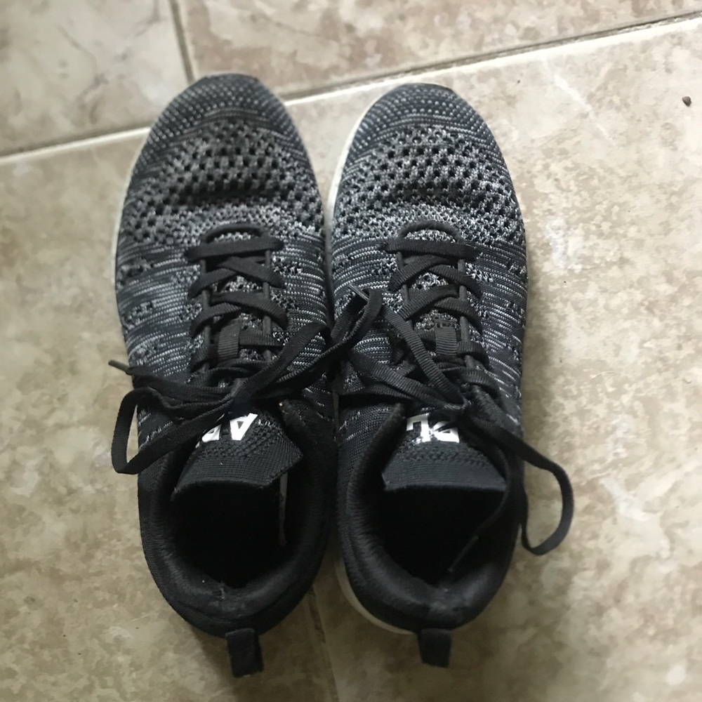 APL Techloom pro athletic shoes